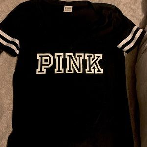 PINK Victoria’s Secret V neck tee